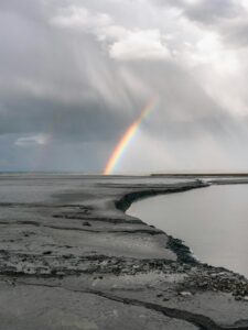 biblical meaning of a rainbow in a dream signify