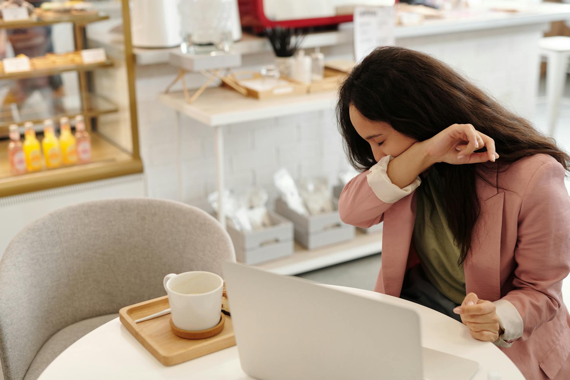 The Spiritual Symbolism of Sneezing: Insights Based on Timing